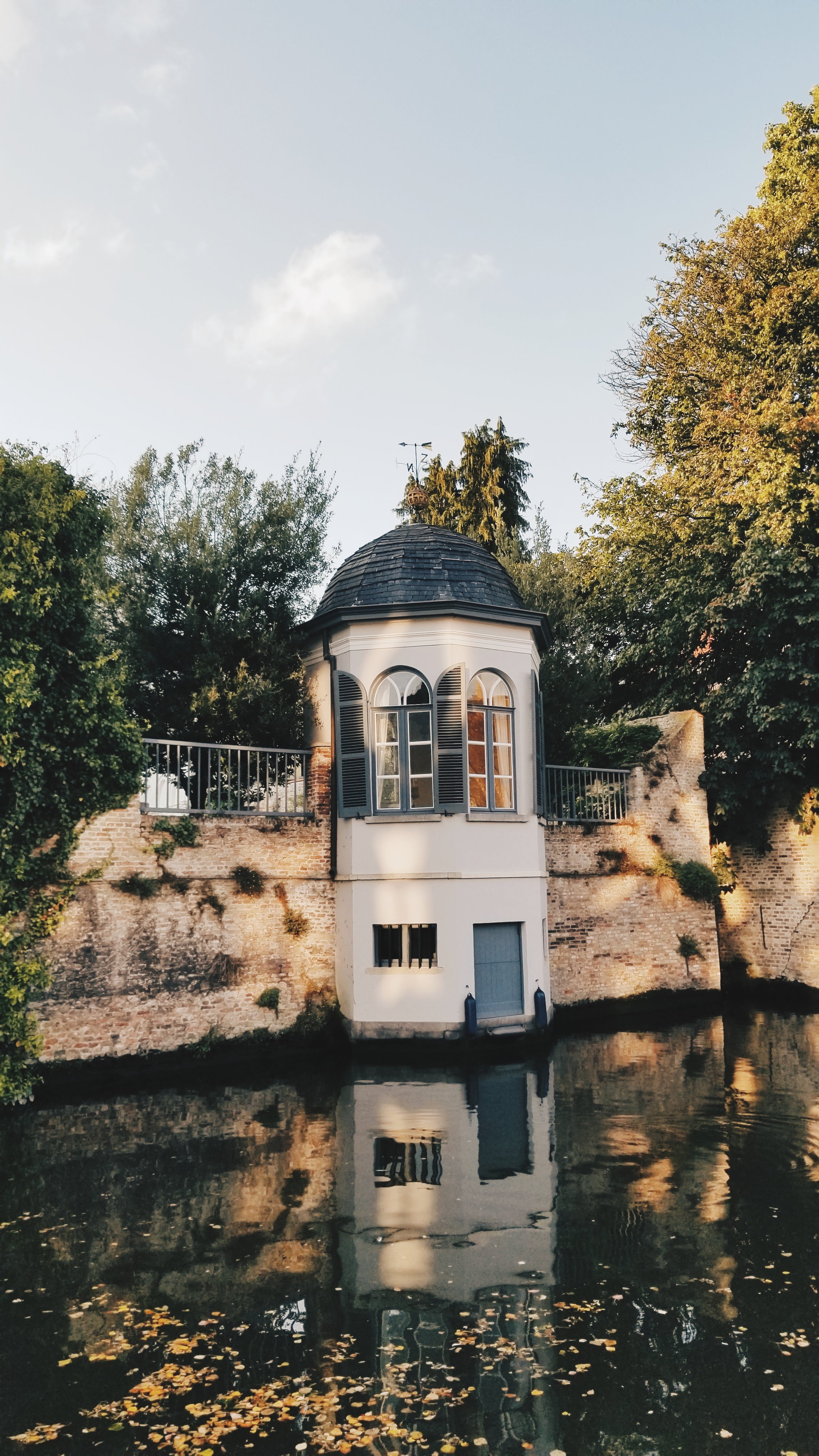Walk Along the Water - Brugge (2019)