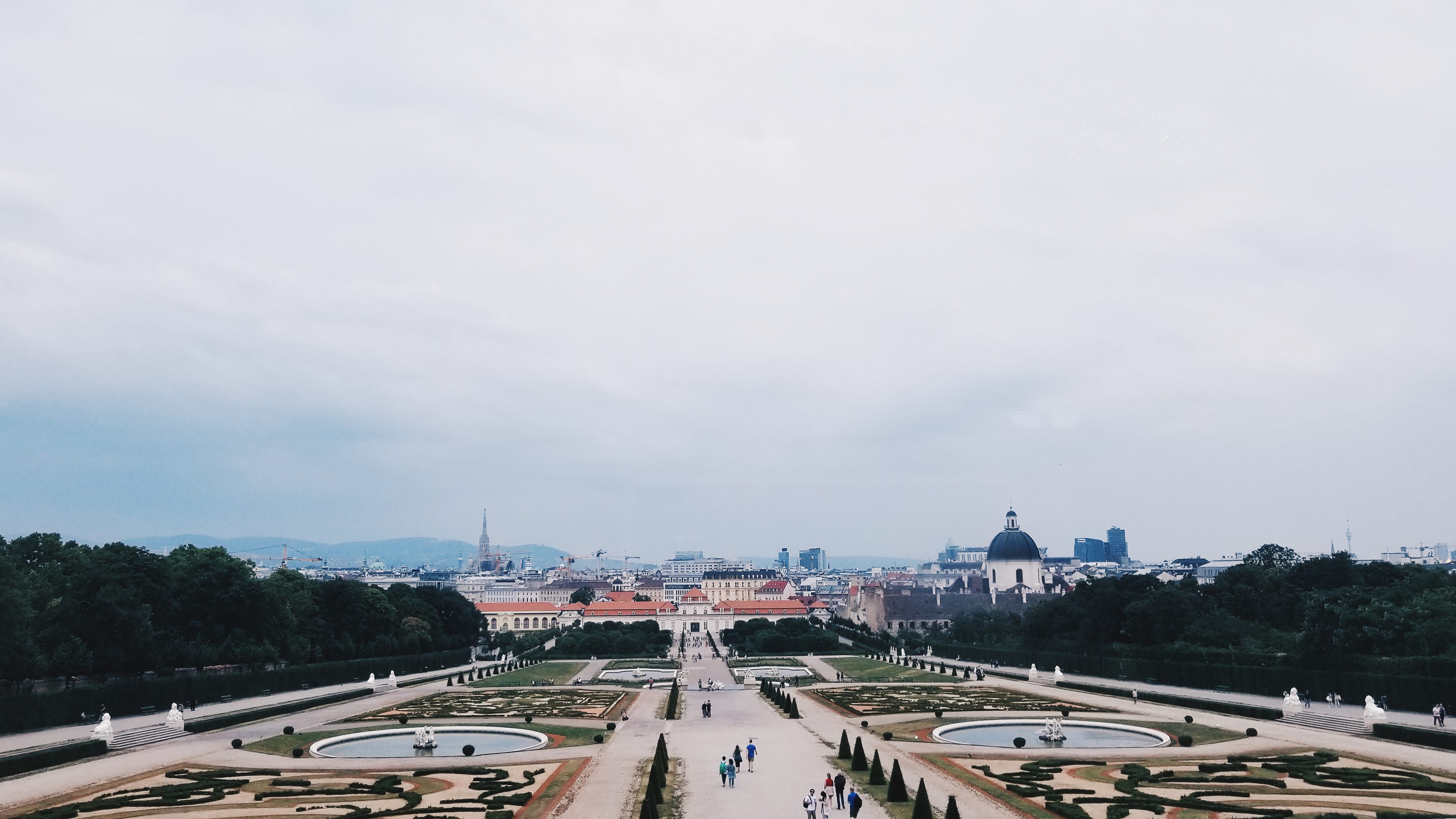 A Peek into the Gardens - Belvedere (2018)